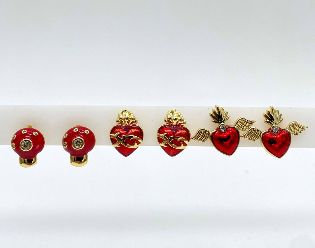 TRIO DE ARETES CORAZON ROJO CHAPA DE ORO 18K