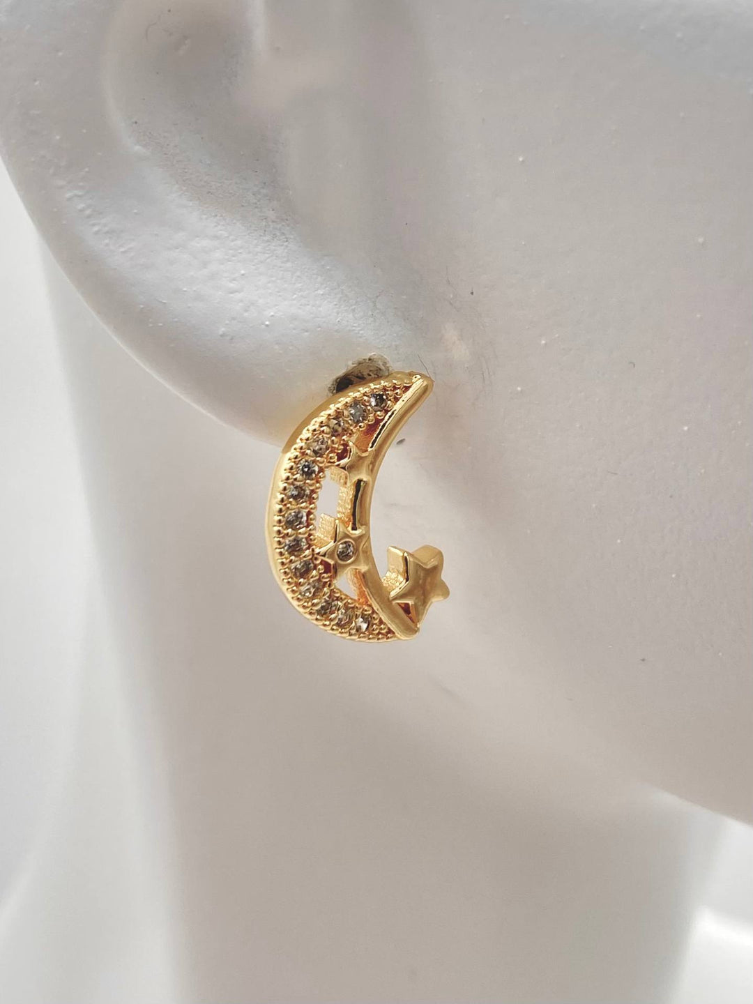 BROQUEL LUNA ESTRELLA CHAPA DE ORO 18K
