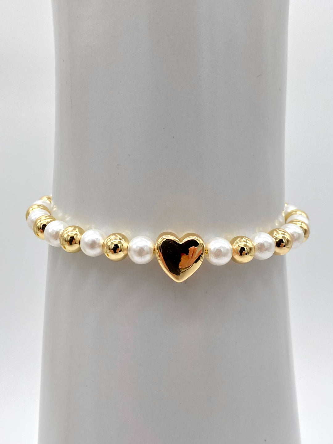 PULSO PERLAS CON CORAZON EN CHAPA DE ORO 18K