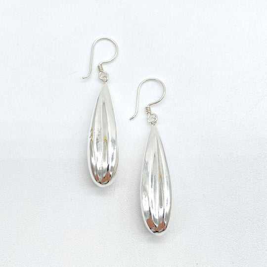 ARETE COLGANTE GOTA TEXTURIZADA