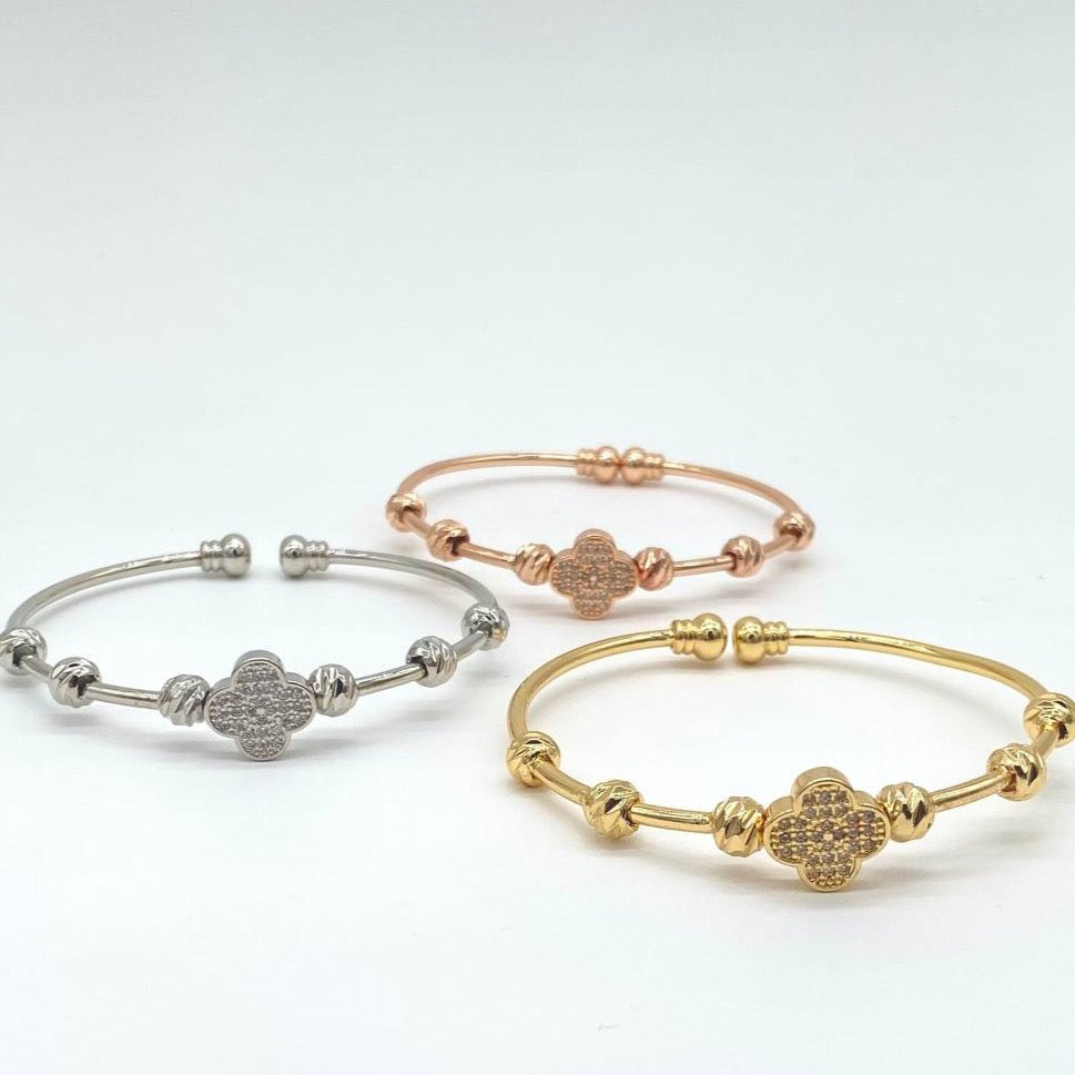 TRIO DE BRAZALETE CON TREBOL