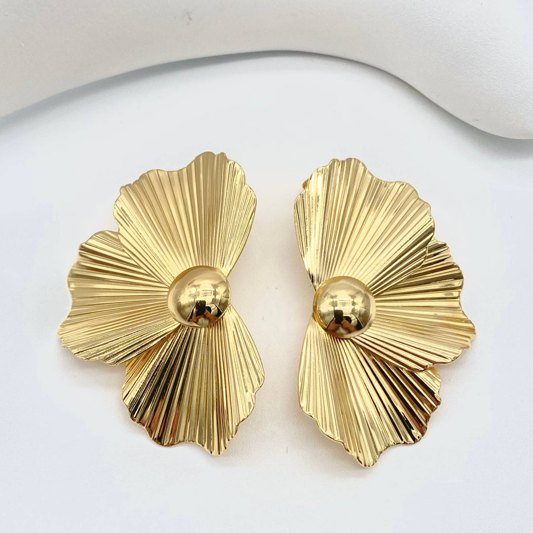 ARETE HOJA CHAPA DE ORO 18K