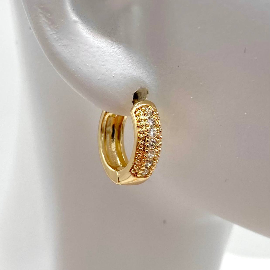 HUGGIE EN CHAPA DE ORO 18K