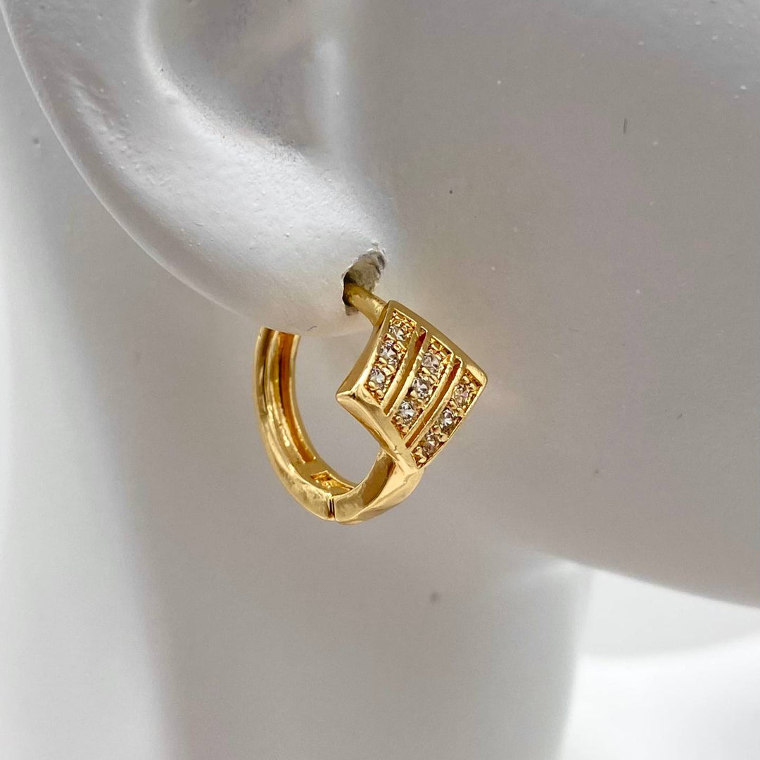 HUGGIE ROMBO CHAPA DE ORO 18K