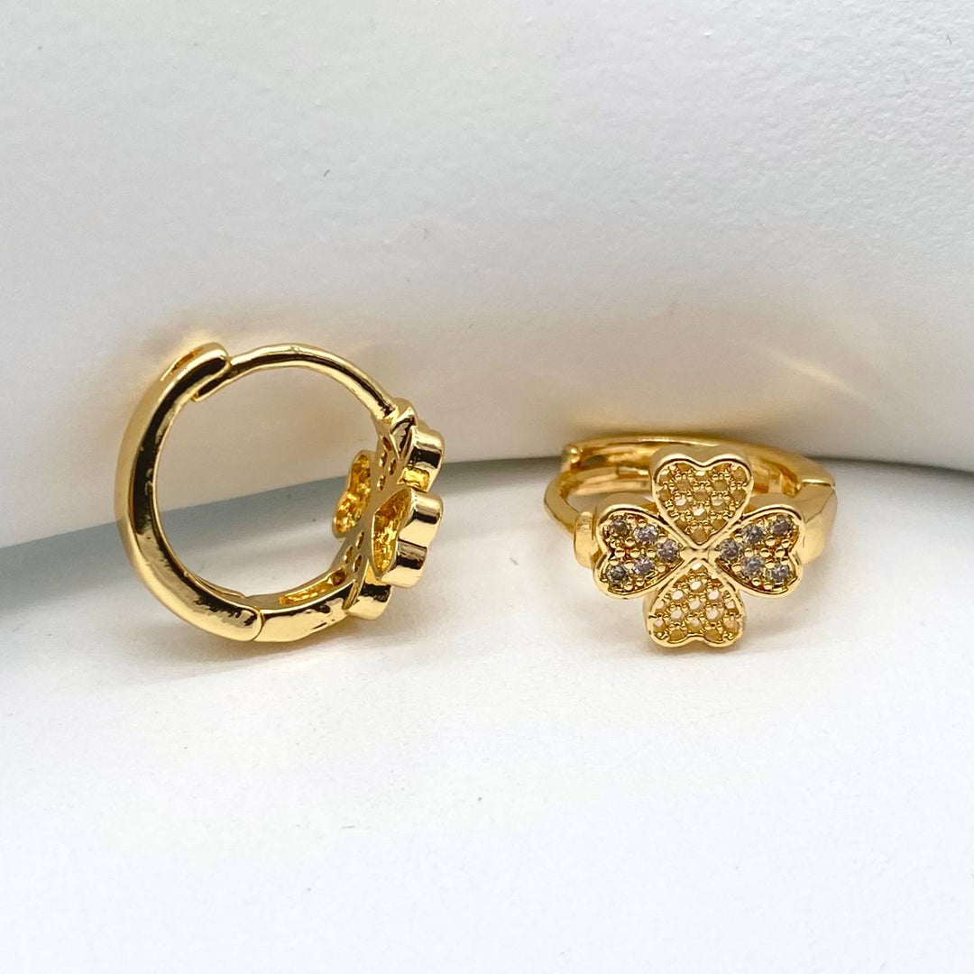 HUGGIE TREBOL CHAPA DE ORO 18K
