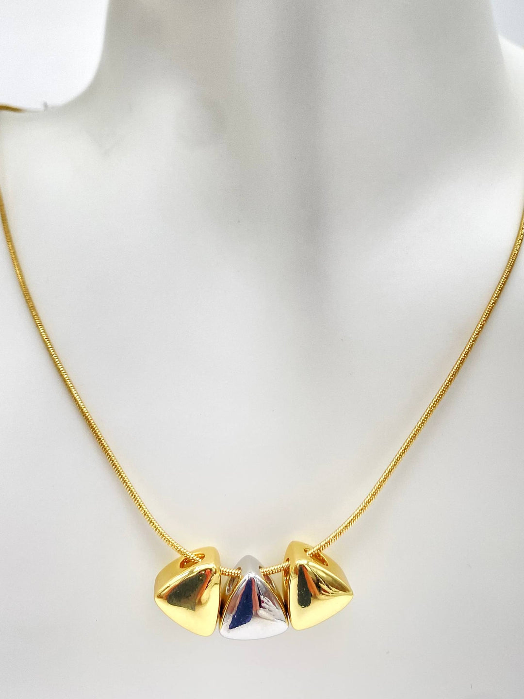CADENA TRIANGULOS