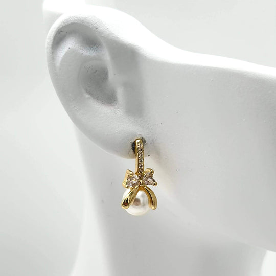 Broquel Moño Con Perla - Chapa De Oro 18K | Mael