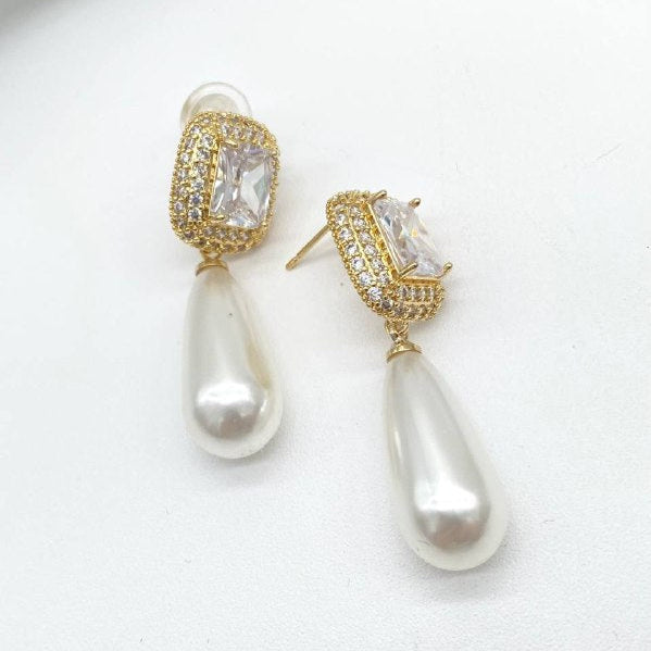 ARETE CUADRO CON PERLA COLGANTE
