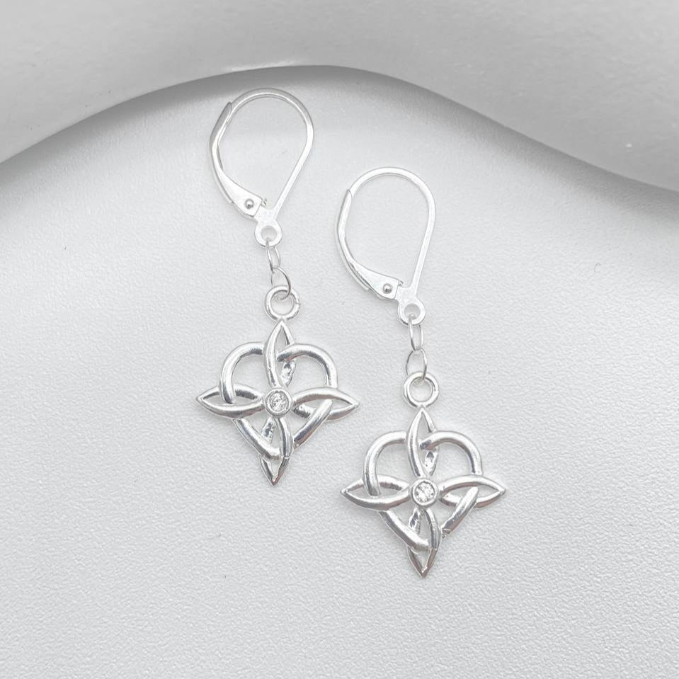ARETE CORAZON Y NUDO DE BRUJA PLATA 925