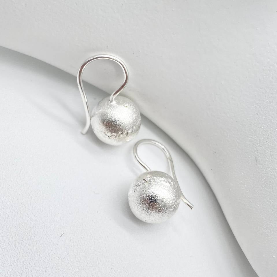 ARETE BOLA PLATA 925