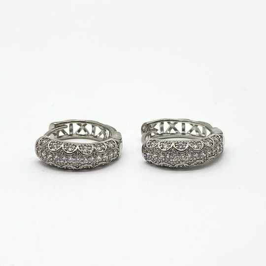 Huggie zirconia– Chapa de rodio 18K | MAEL