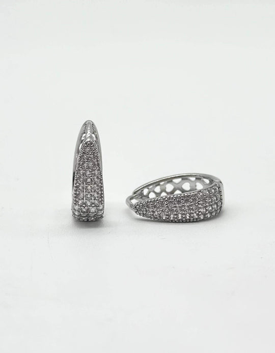 Huggie Oval– Chapa de rodio 18K | MAEL