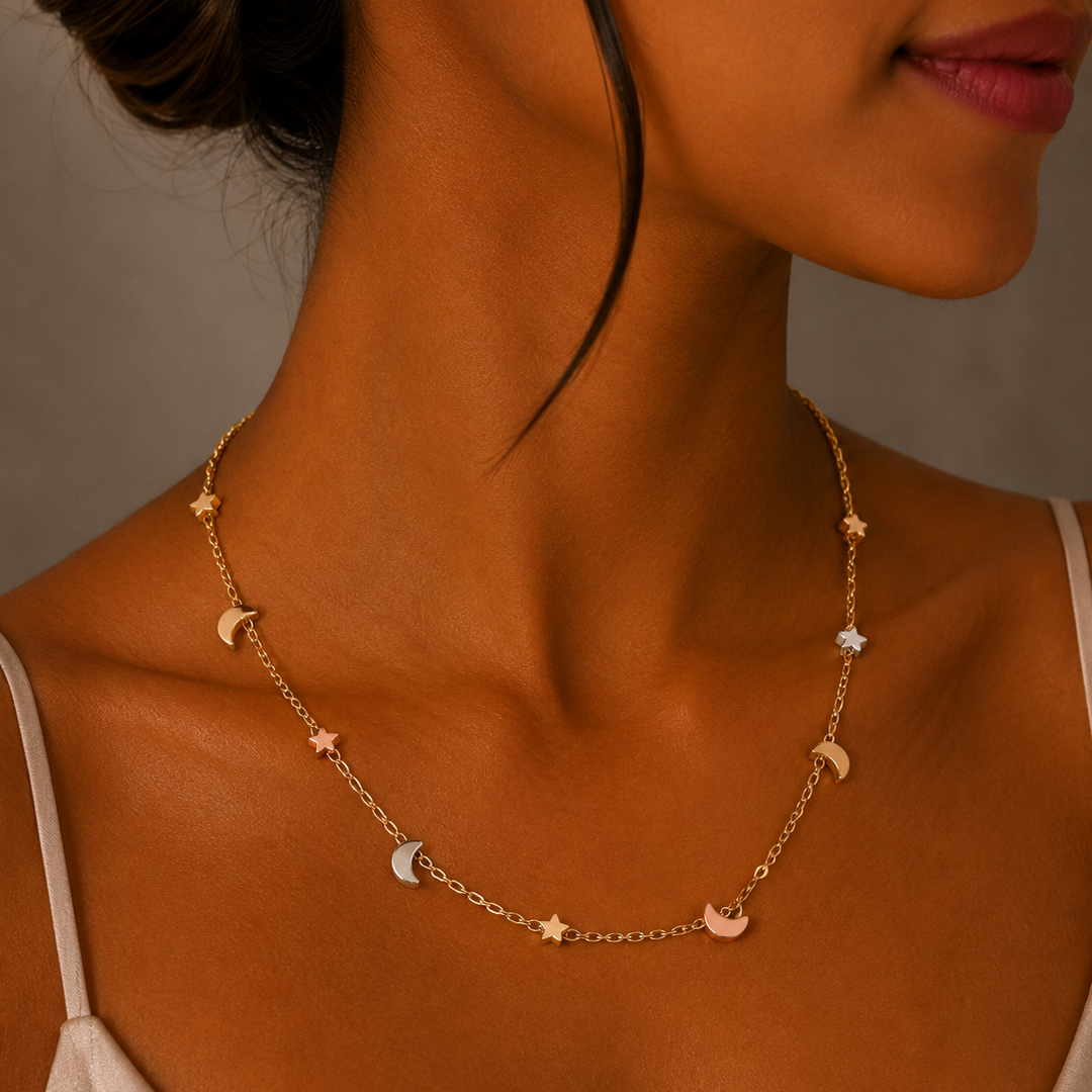 Collar Estrellas y Lunas Tricolor en Chapa de Oro | Mael Joyería