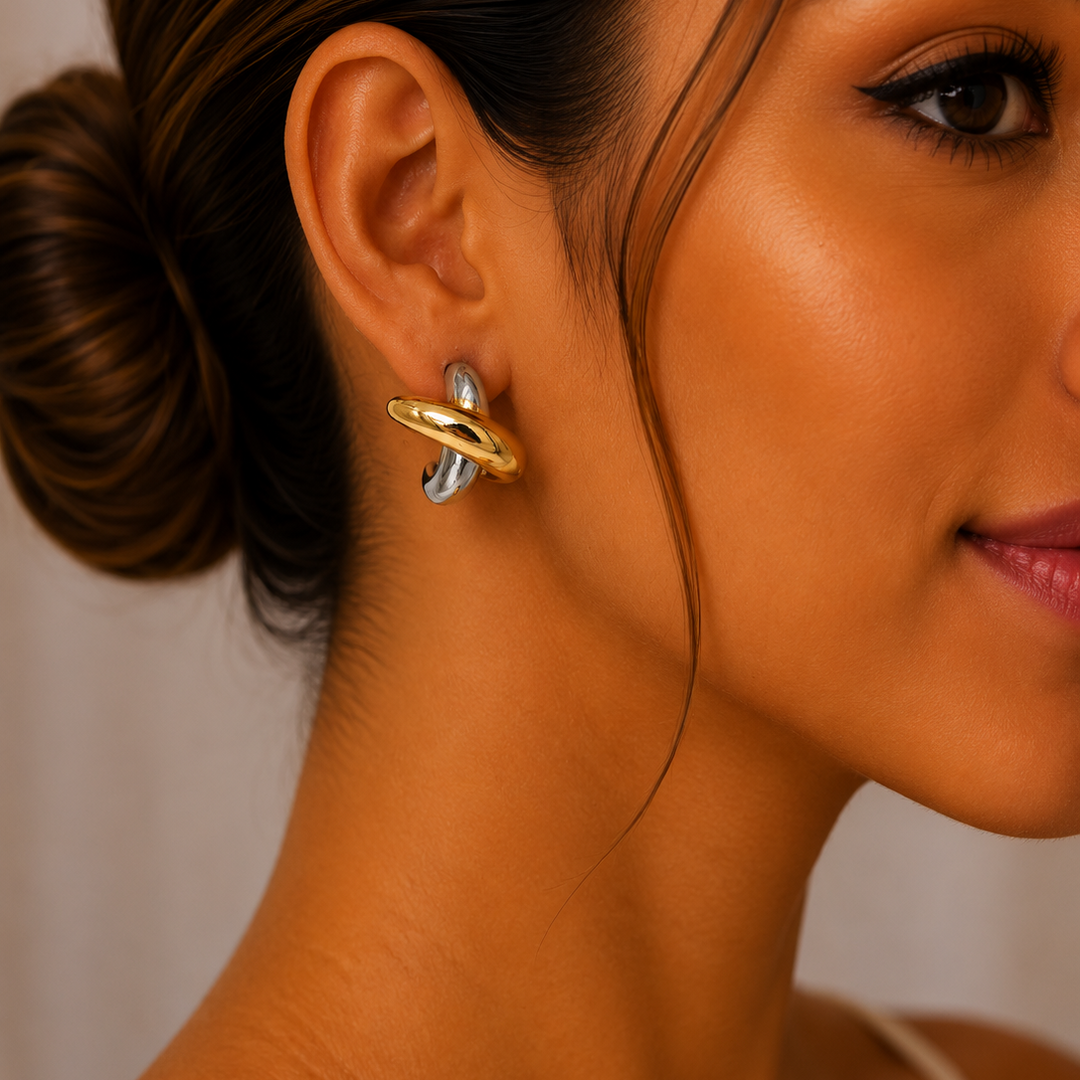 Aretes Bicolor Cruzados en chapa de oro | Mael Joyería