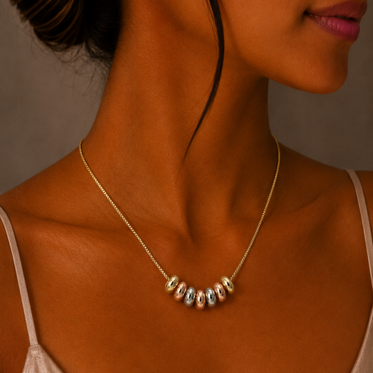 Collar Tricolor con Cuentas Lisas en Chapa de Oro | Mael Joyería