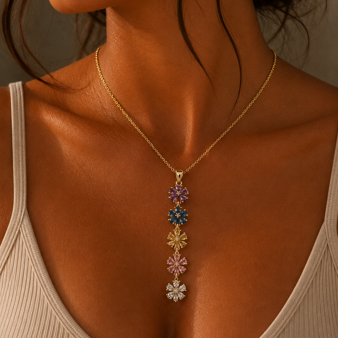 Collar con Dije de Flores Multicolor en Zirconias en Chapa de Oro | Mael Joyería