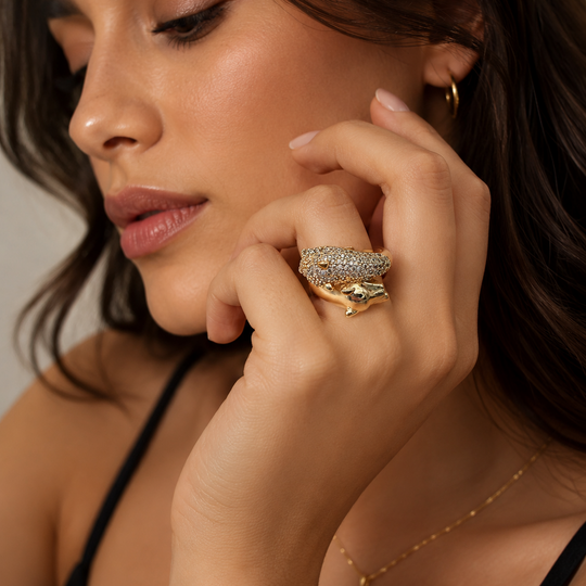 Anillo Ajustable puma con Zirconias en Chapa de Oro 18K | Mael Joyeria