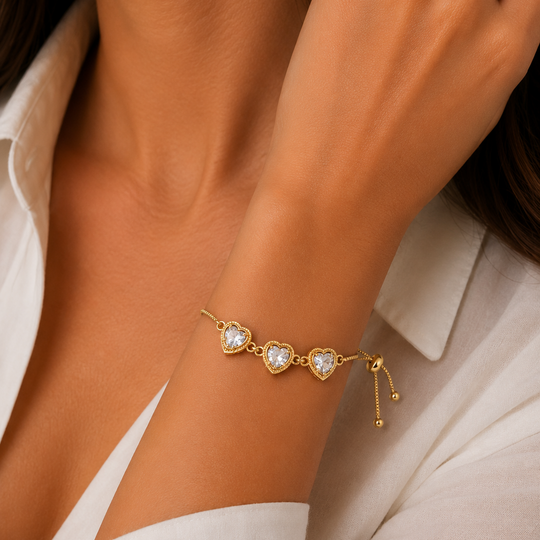 Pulsera Ajustable Triple Corazón Cristal | Chapa de Oro 18K