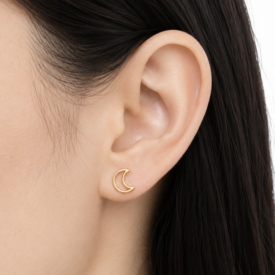 Broquel Luna Silueta – Oro 10K | MAEL Joyería