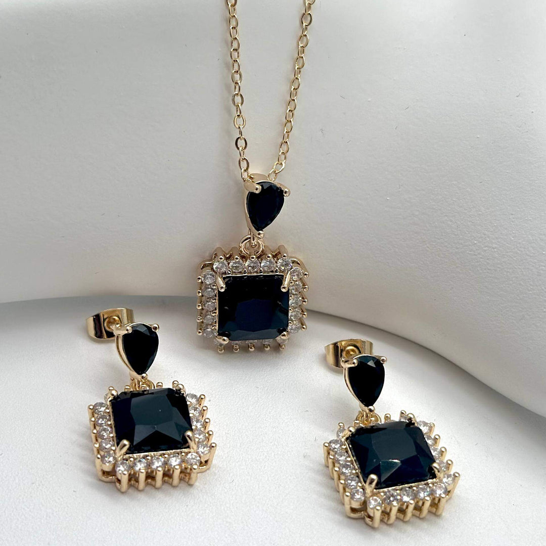 Set princesa cuadro – Dije, cadena y aretes en Chapa de Oro 18K | MAEL