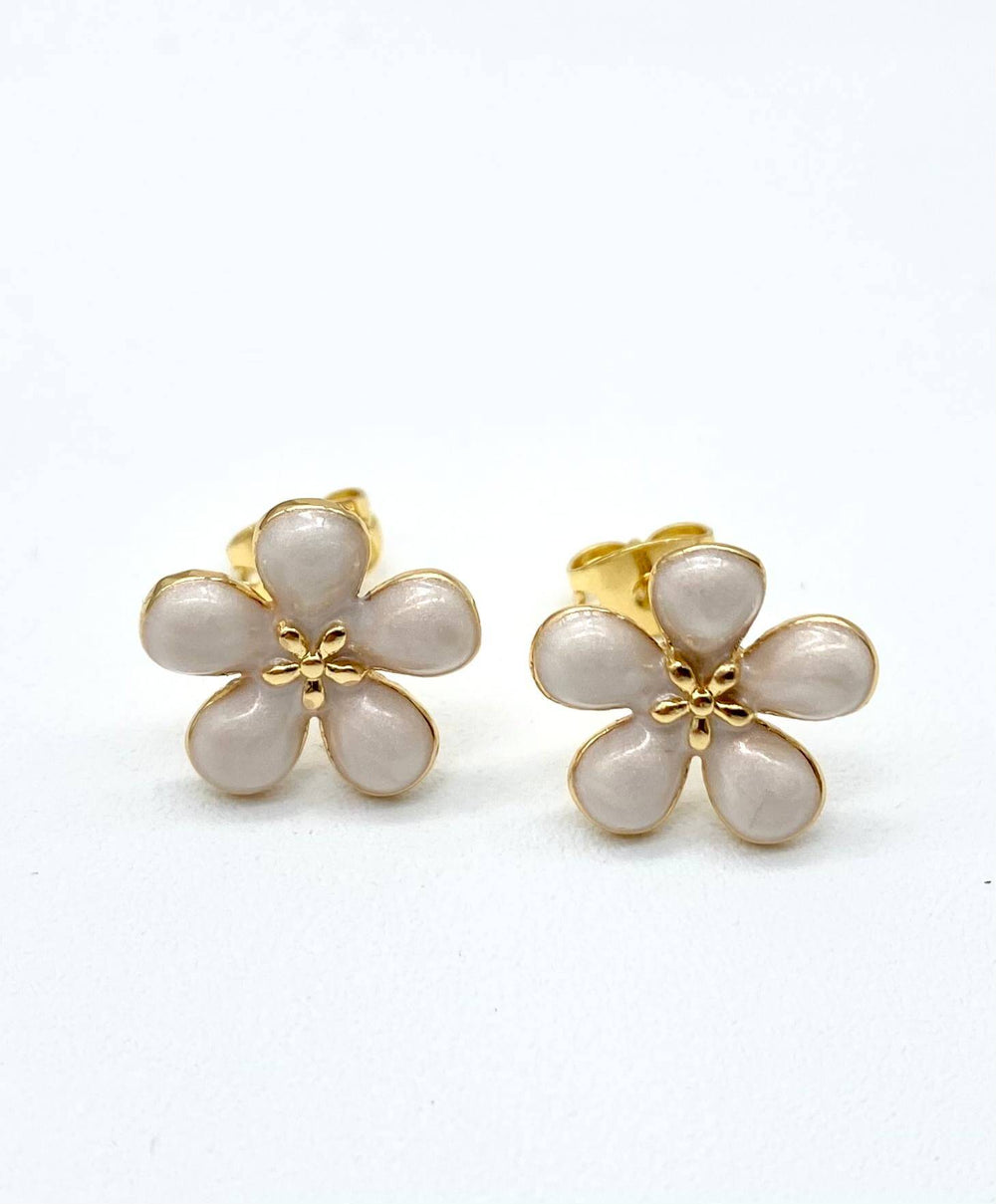 Set flor blanca – Dije, cadena y aretes en Chapa de Oro 18K | MAEL