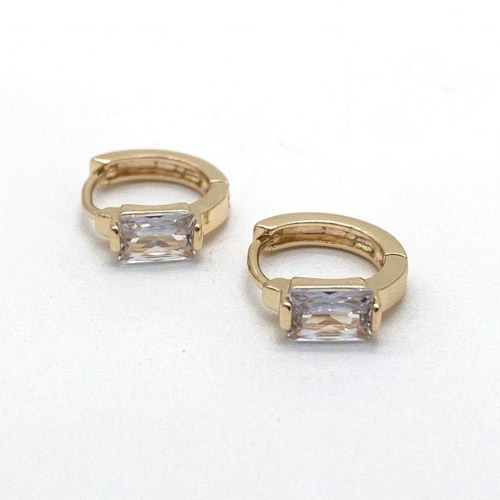 Huggie con rombo – Chapa de Oro 18K | MAEL