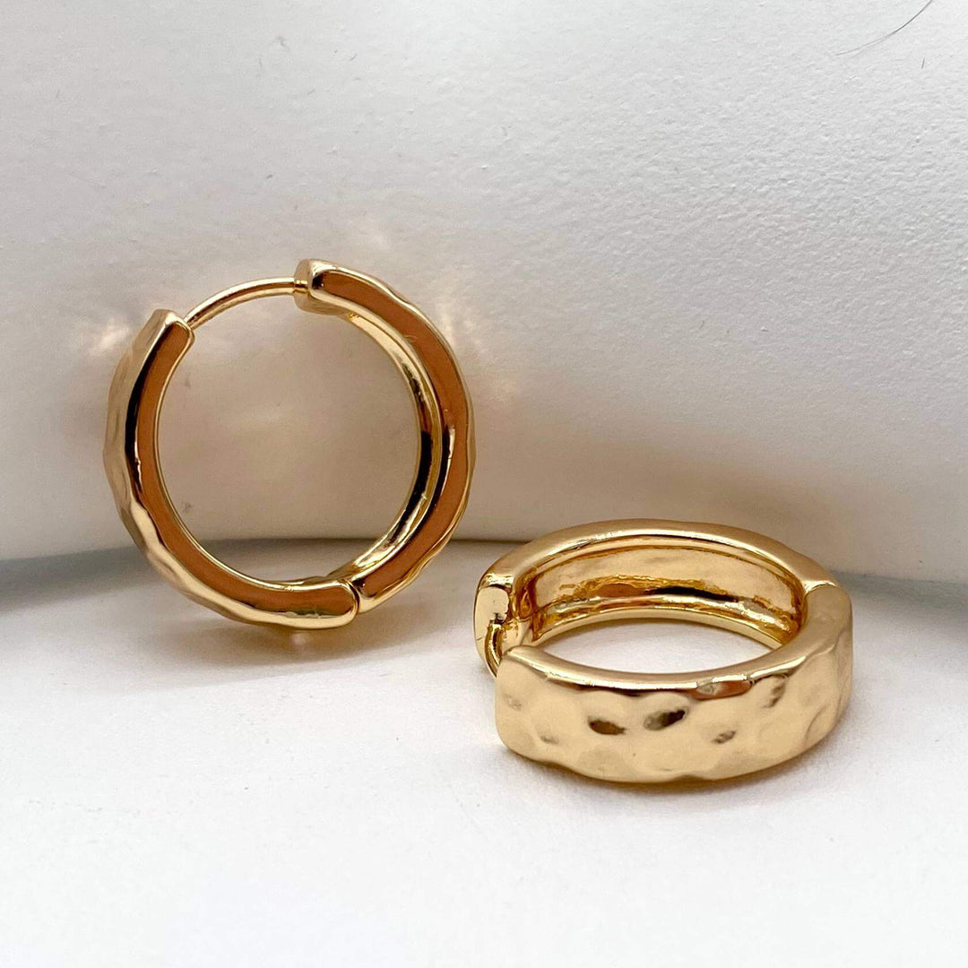 Huggie  – Chapa de Oro 18K | MAEL