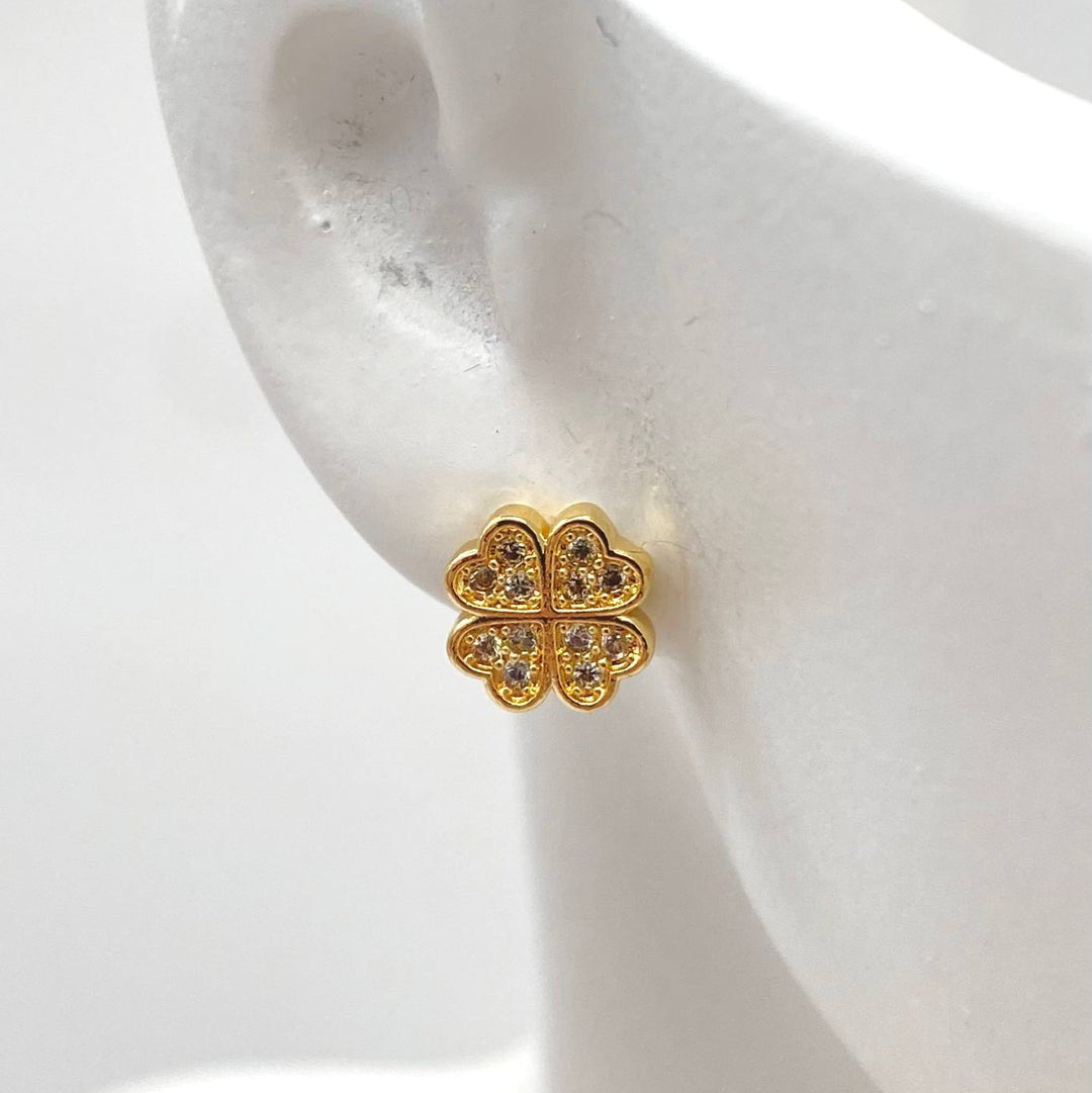 BROQUEL TREBOL CHAPA DE ORO 18K