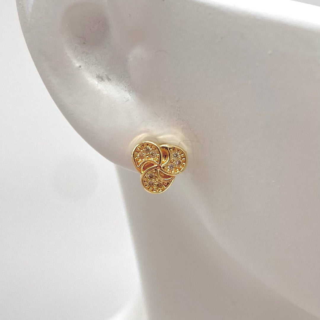 BROQUEL TRIO EN CHAPA DE ORO 18K