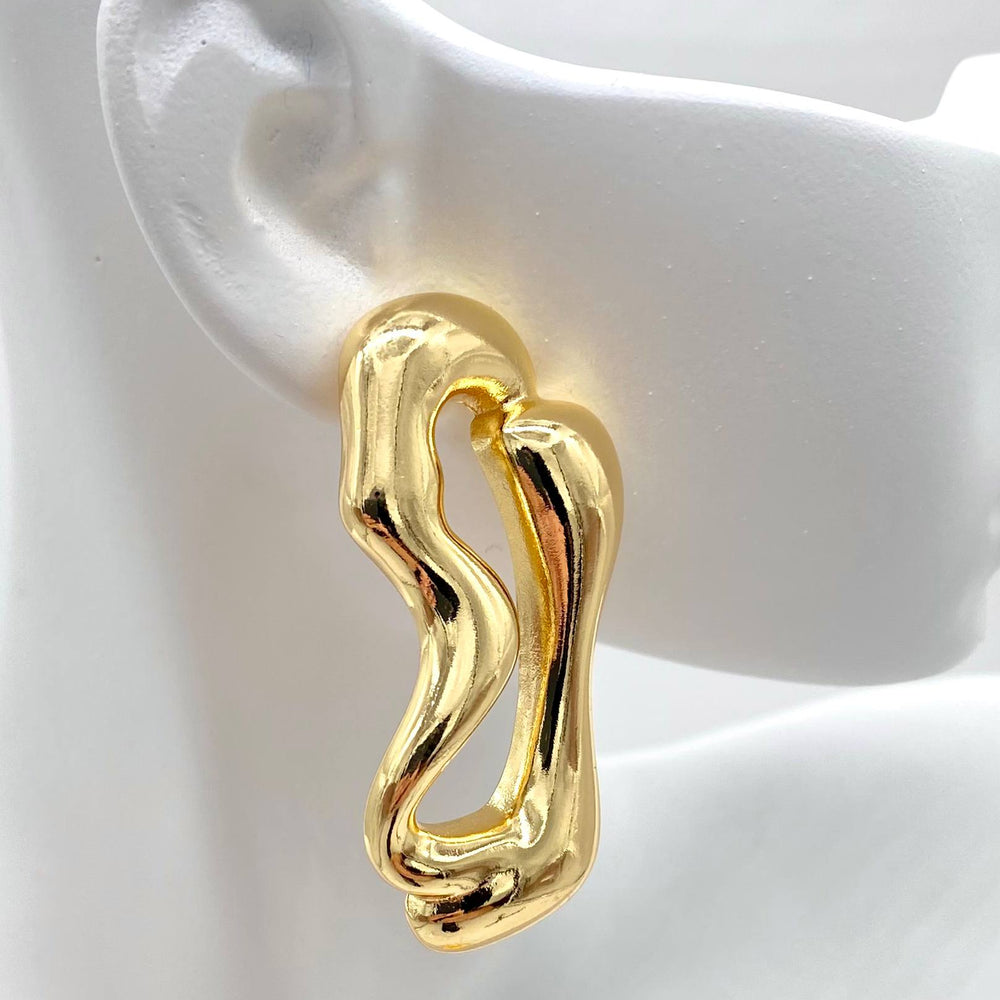 ARETE CHAPA DE ORO 18K