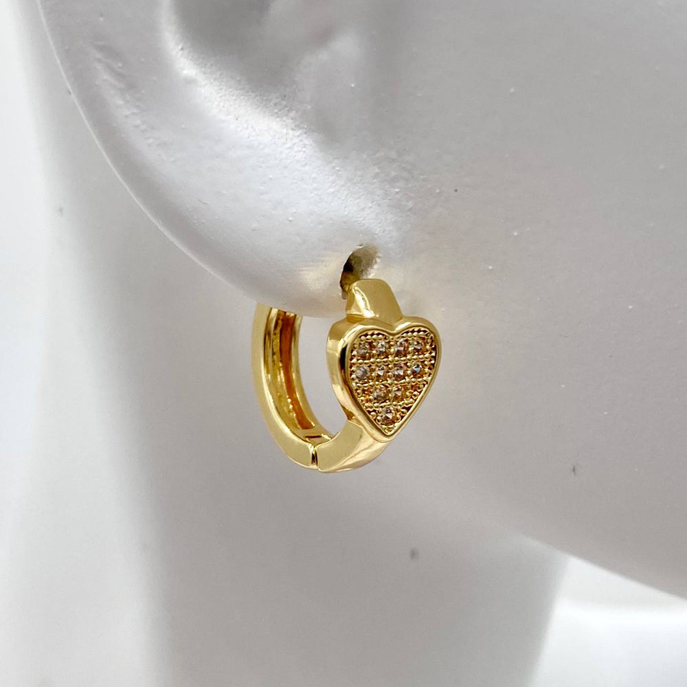HUGGIE CORAZON CHAPA DE ORO 18K