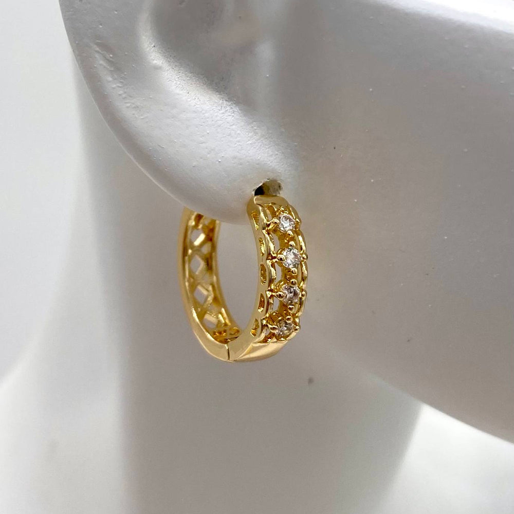 HUGGIE EN CHAPA DE ORO 18K