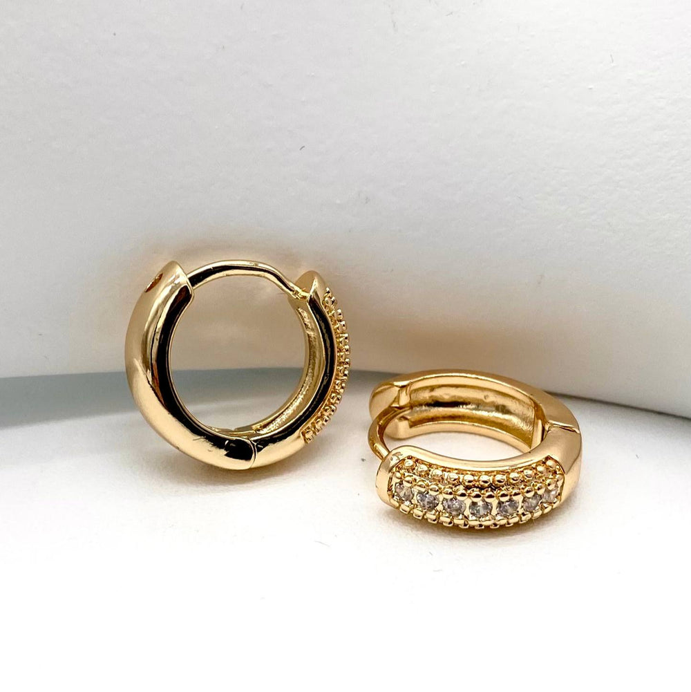 HUGGIE EN CHAPA DE ORO 18K