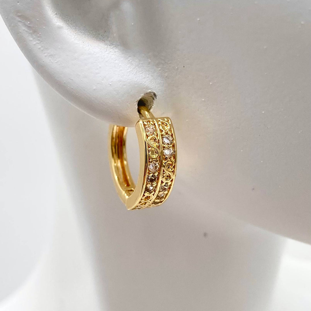 HUGGIE CHAPA DE ORO 18K