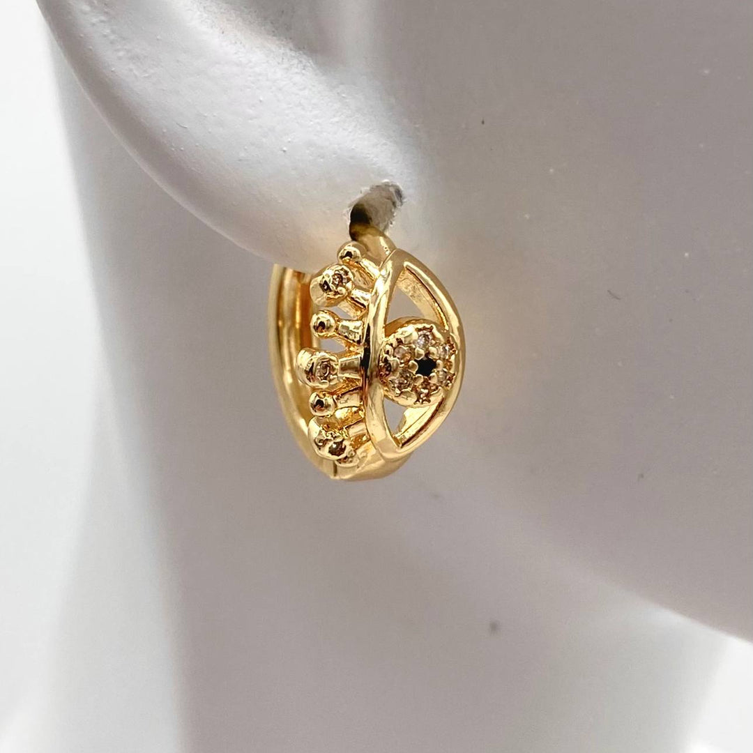 HUGGIE OJO TURCO CHAPA DE ORO 18K