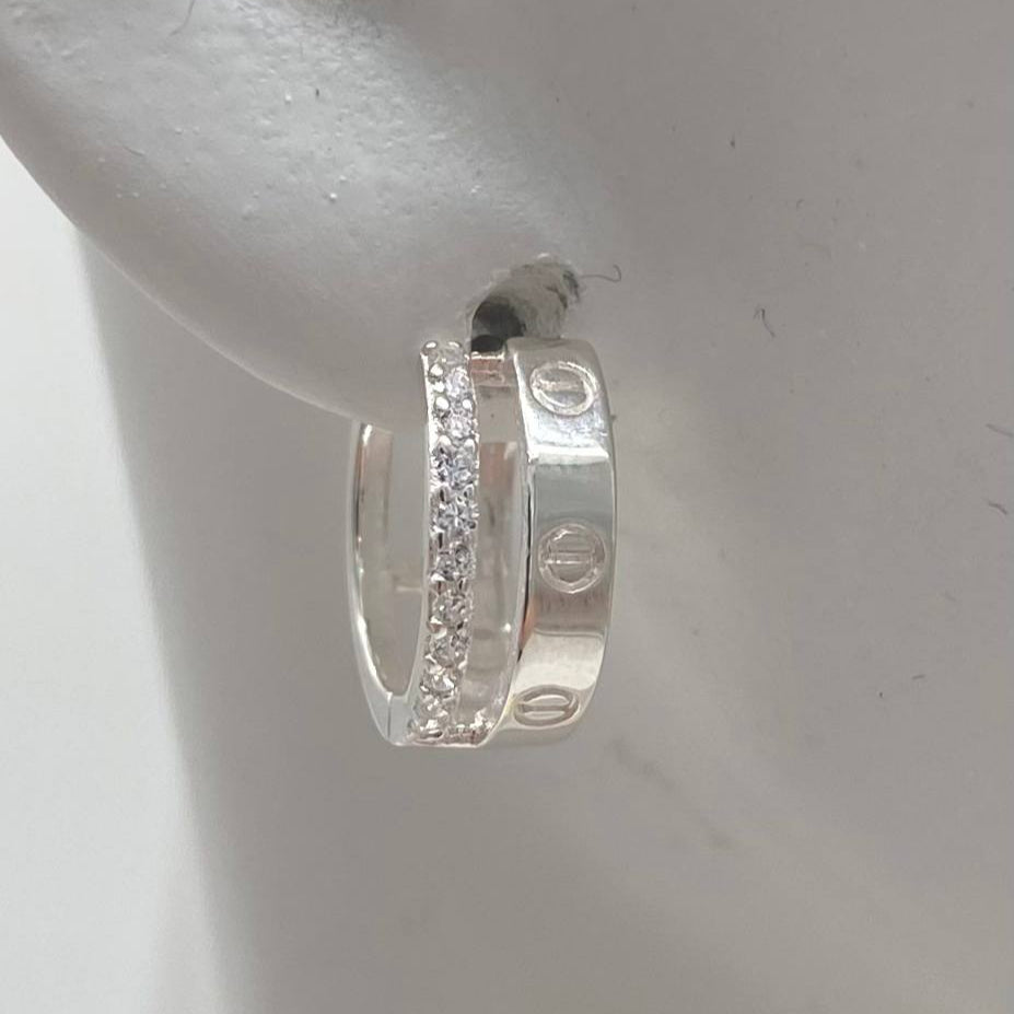 HUGGIE CON ZIRCONIAS PLATA 925