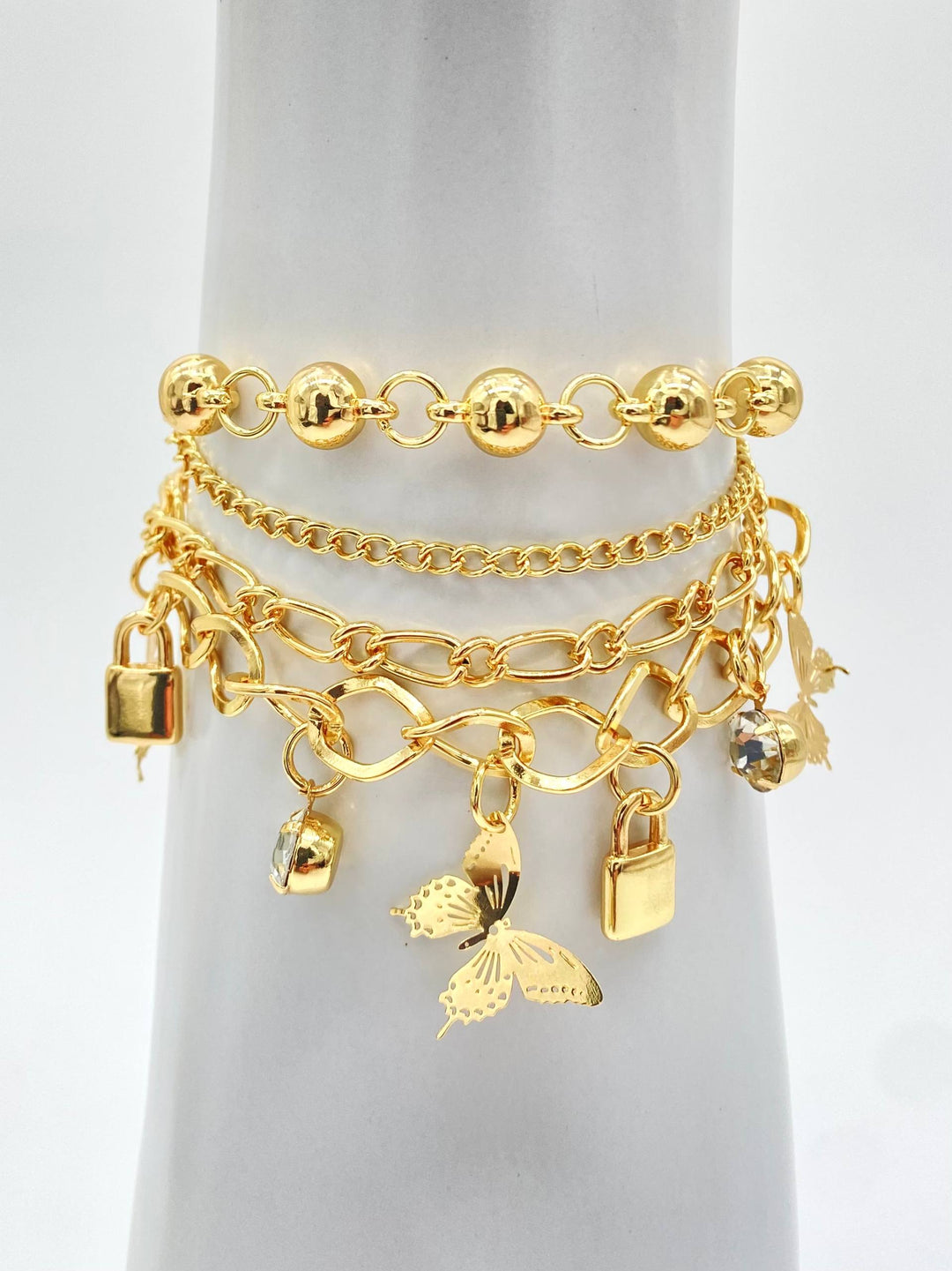Pulsera con colgantes– Chapa de Oro 18K | MAEL