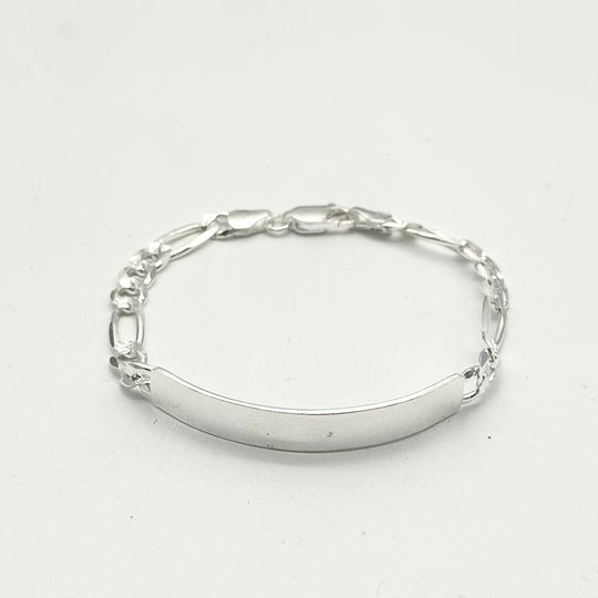 Pulsera de identidad tejido Cartier elaborada en plata 925 mexicana, medida de 21 cm de largo y 6 mm de ancho.