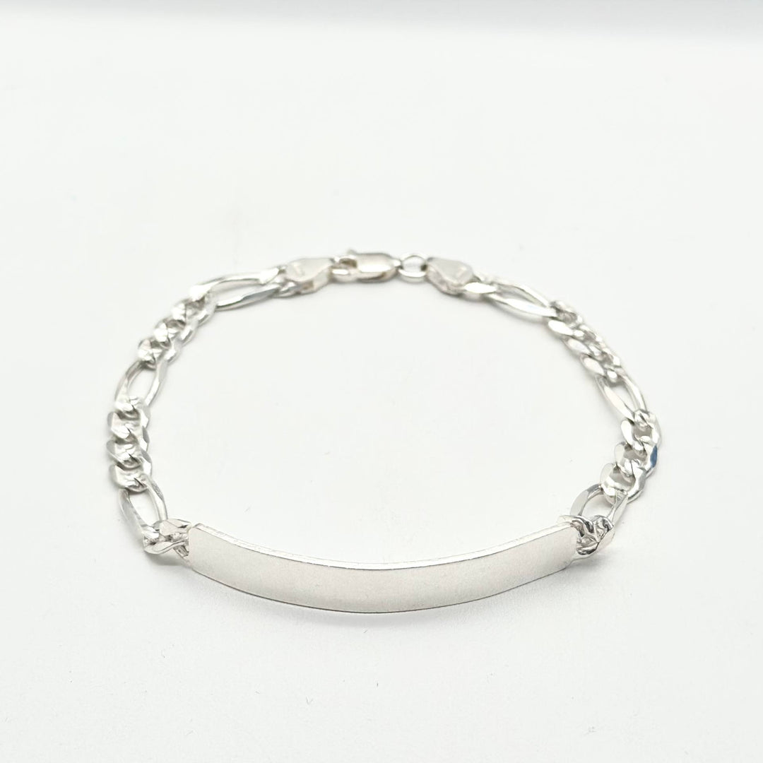 Esclava de plata 925 con tejido Cartier y placa lisa para grabado, medida de 18 cm de largo por 5 mm de ancho.