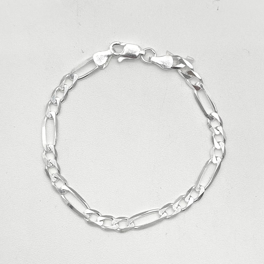 Pulsera infantil tejido Cartier elaborada en plata 925 mexicana, medida de 14 cm de largo y 4 mm de ancho.
