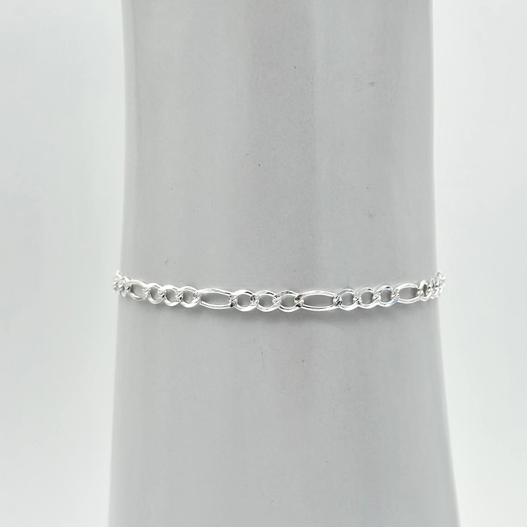 Pulsera tejido Cartier elaborada en plata 925 mexicana con acabado brillante, 21 cm de largo y 5 mm de ancho.