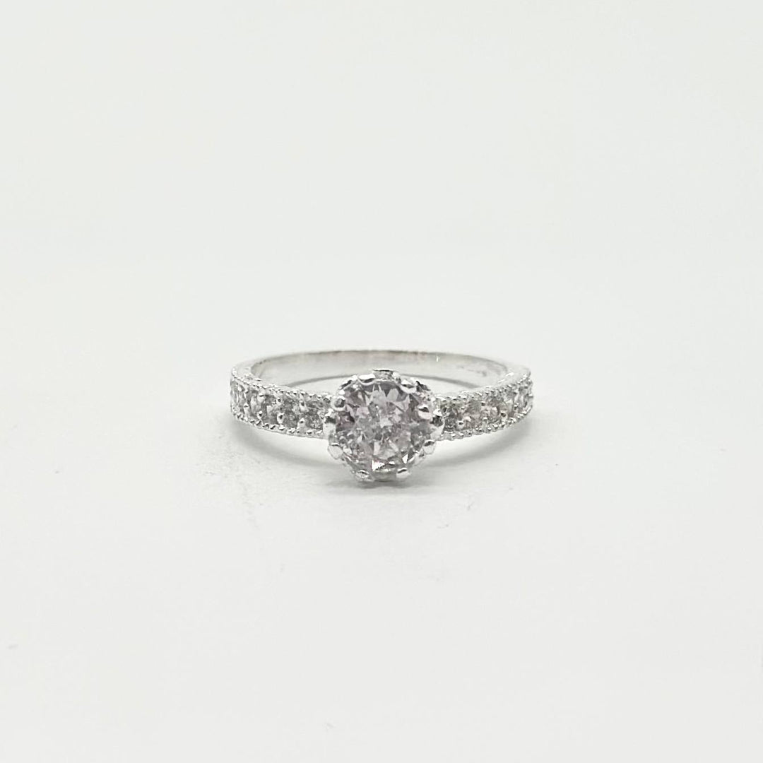 Anillo Solitario de Plata 925 con Zirconia Central