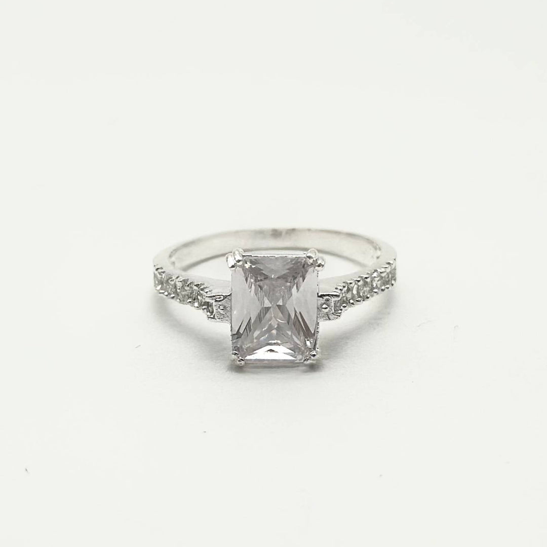 Anillo Solitario Rectangular de Plata 925 con Zirconias | Mael Joyería
