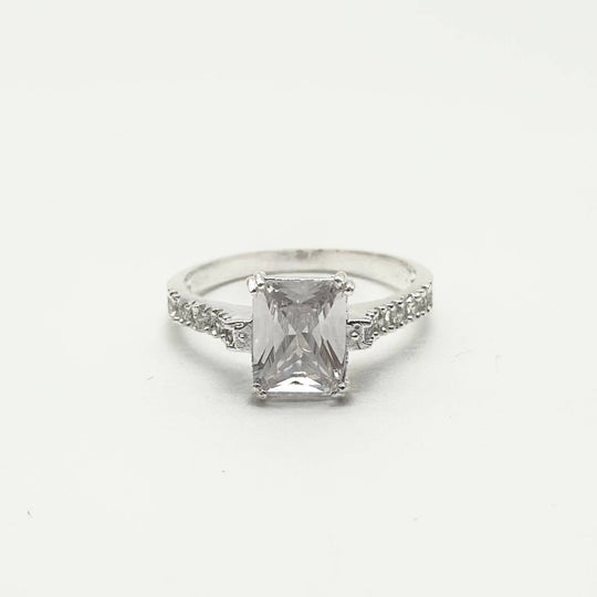 Anillo Solitario Rectangular de Plata 925 con Zirconias | Mael Joyería