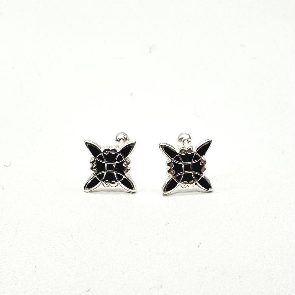 Broquel Nudo de Bruja Negro en Plata 925 | Mael Joyería