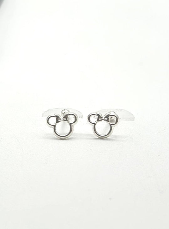 Broquel Silueta Ratoncita con Moño en Plata 925 | Mael Joyería