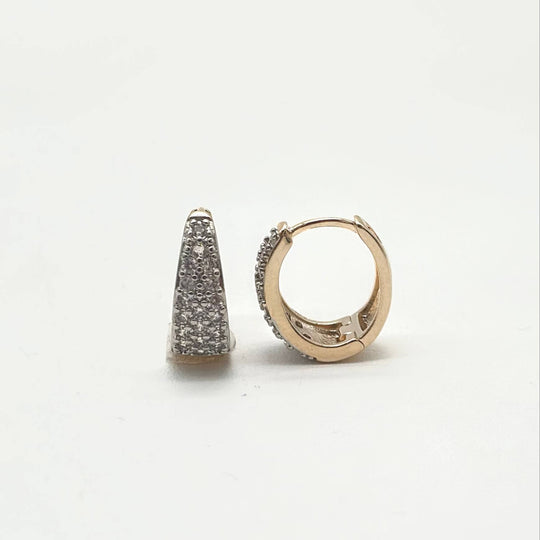 Aretes Huggie con Zirconias Pavé en Chapa de Oro | Mael Joyería