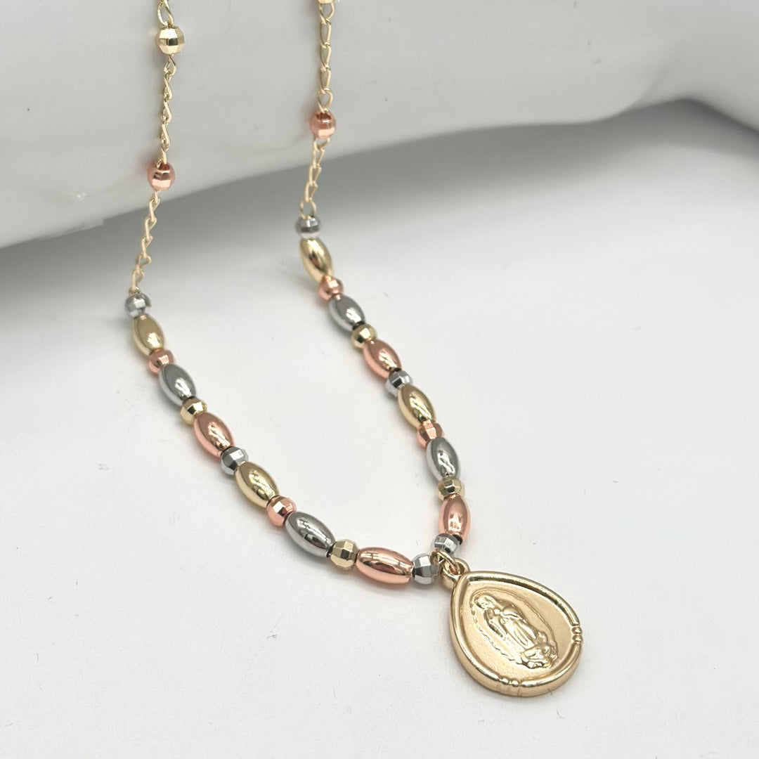 Collar Tricolor Virgen de Guadalupe en Chapa de Oro  | Mael Joyería