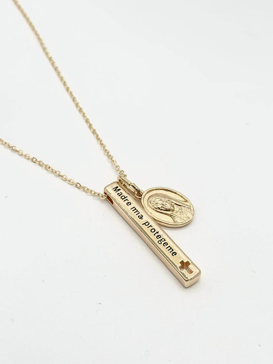 Collar Doble Dije Virgen María "Madre Mía Protégeme" en Chapa de Oro  | Mael Joyería