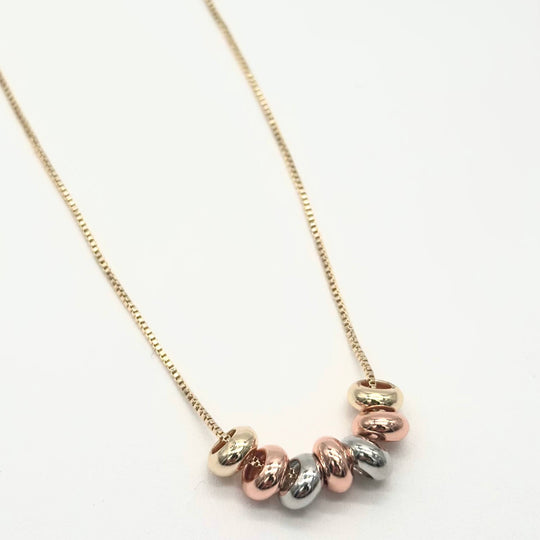Collar Tricolor con Cuentas Lisas en Chapa de Oro | Mael Joyería
